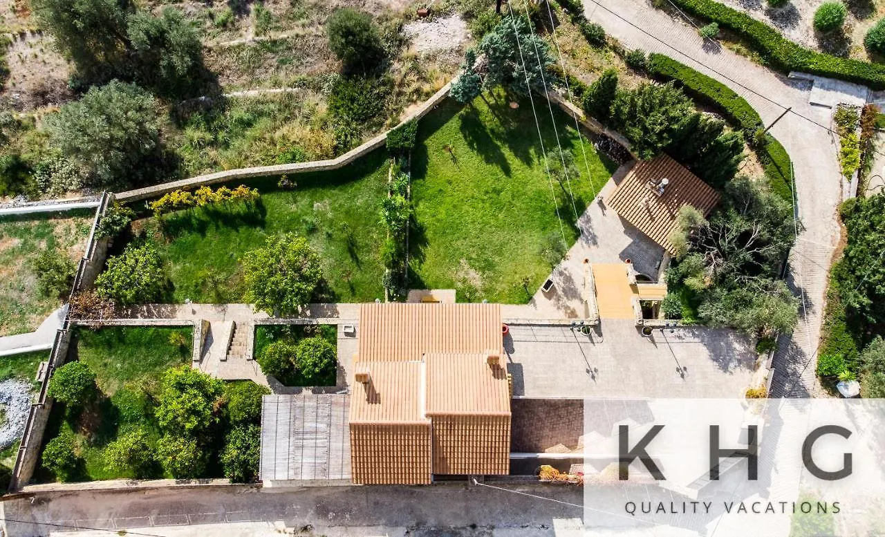 Сasa de vacaciones Villa Harmony In Lourdata Livathos