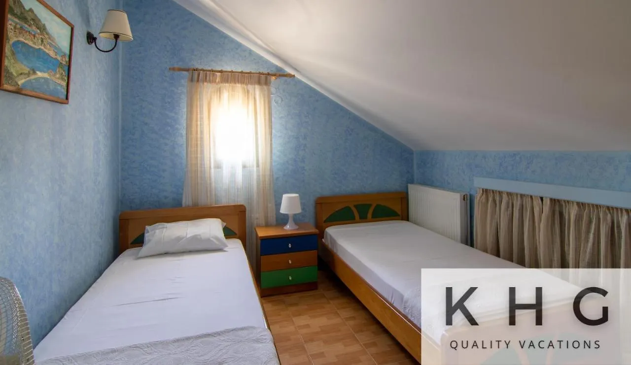 Villa Harmony In Lourdata Livathos  Grecia