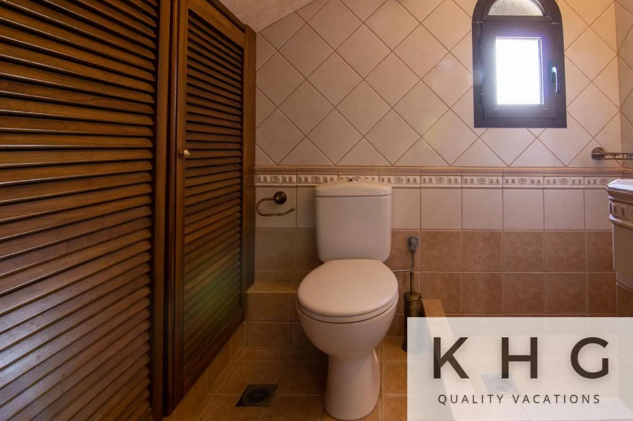 Villa Harmony In Lourdata Livathos  Grecia